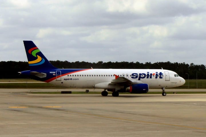 Spirit Airlines nears bankruptcy as Frontier ends merger talks, reports Journal